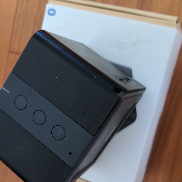 Anker Bluetooth speaker model A7908 - Picture 2 of 6